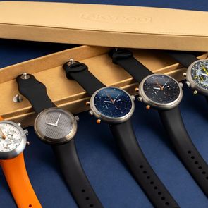 A great article in Hodinkee by Anthony Traina about gen1 & gen2 history and influence of Marc Newson in watch design.

Here a beautiful picture by Tiffany Wade with the 2 new Skypod gen3 and pieces from our museum including an Horizon prototype. Standing to the Skypod "restomod" the Megapod gen1.

Many questions and interests came after this article and we must admit Tony (already author of Ikepod : design and the art of time) is delivering here a very comprehensive Ikepod history before 2013.
Many beauties pop-up after the article and we are happy that Ikepod is alive.

Thanks to @hodinkee and @tony_traina

Enjoy the read if you missed it.
Prototypes and museum watches are not for sale.
Skypod will be delivered next week.

.
.
#ikepodwatches
#swissmade
#independentwatchmaking
#ikepod
#hodinkee
#skypod
#history
#watchoftheday
#watchnerd
#horology
#watchcollector

Thanks to all kind messages too!!